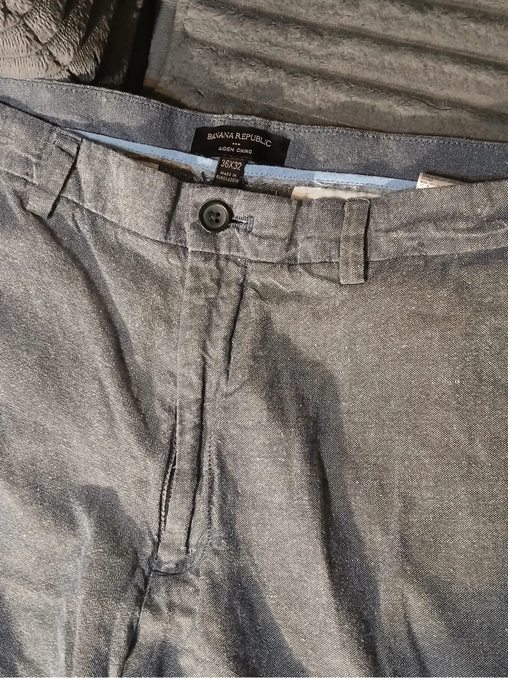 Banana Republic silhouette belt gray
